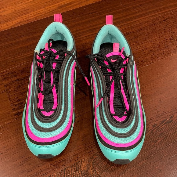 Nike Air Max - Picture 2 of 7